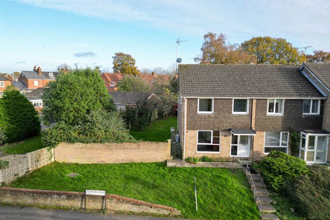 Langford Close, Emmer Green, Reading 3 bed semi