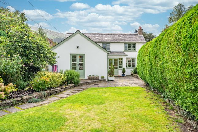 Mill Lane, Abergavenny NP7 4 bed detached house for sale