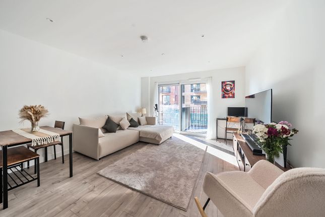 Union Court, The Exchange, Watford... 1 bed flat for sale