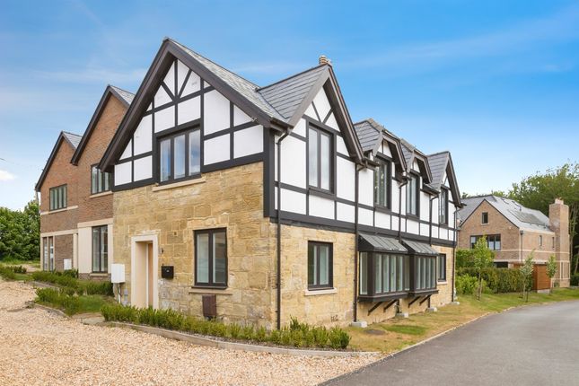 3 bed end terrace house