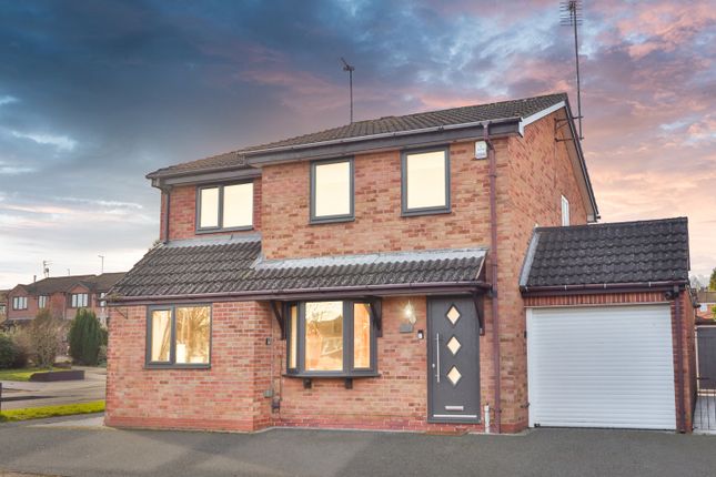Chaffinch Drive, Kidderminster... 4 bed detached house for sale