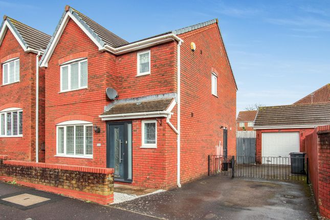 57 College Green, Yeovil 3 bed detached house for sale