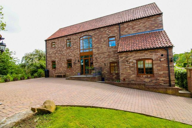 22 Church Road, Stow LN1 5 bed detached house for sale