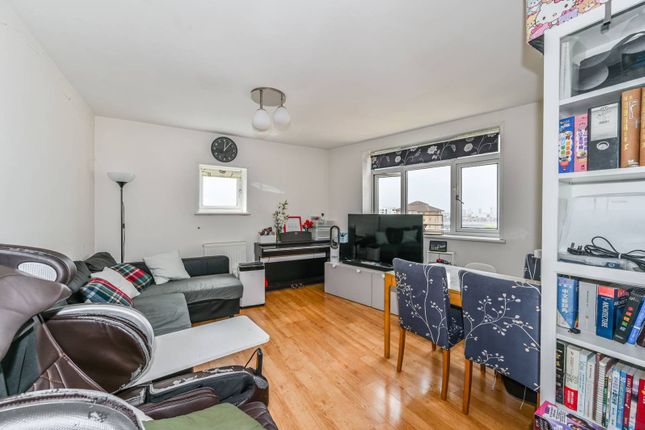 3 bed flat