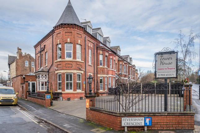 Feversham Crescent, York 8 bed end of terrace house for sale