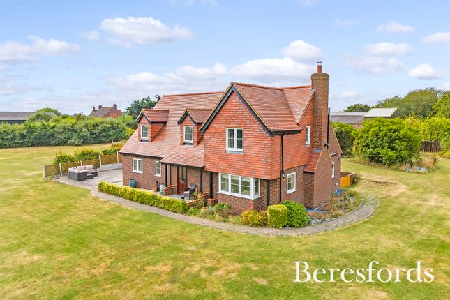 5 bed detached house