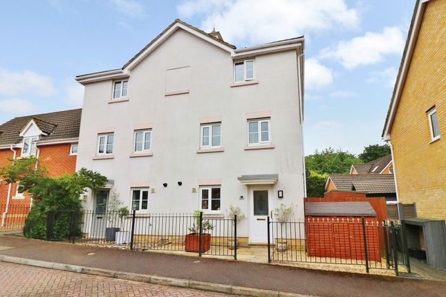 4 bedroom semi-detached house for sale