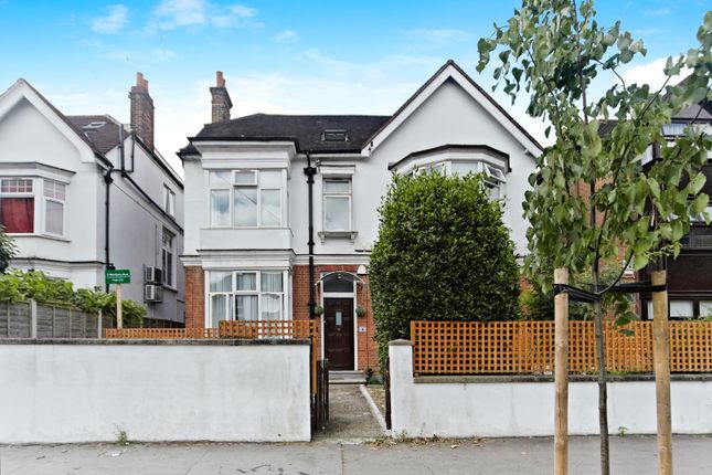 Studio flat for sale