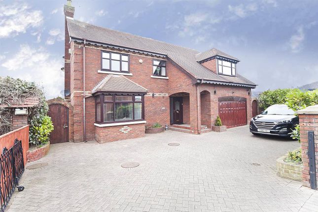 5 bedroom detached house for sale