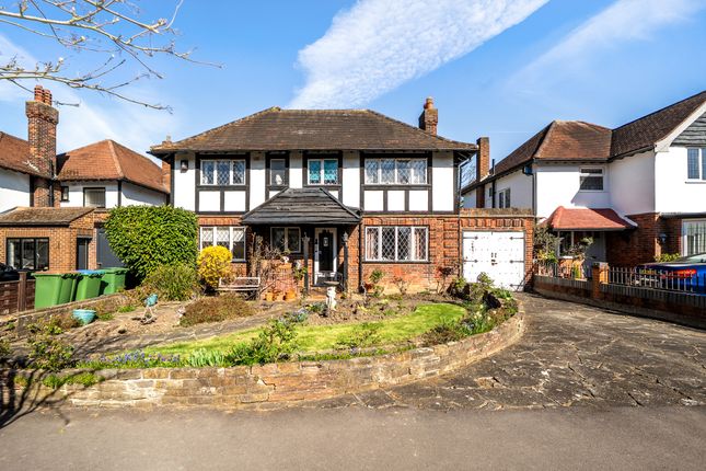 4 bed detached house