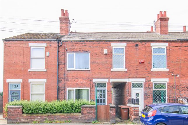 Batley Road, Wakefield WF2 2 bed terraced house for sale