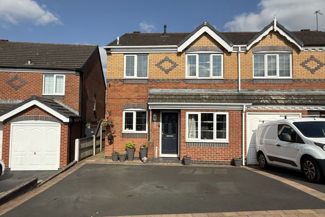 Newhall Crescent, Heath Hayes 3 bed semi