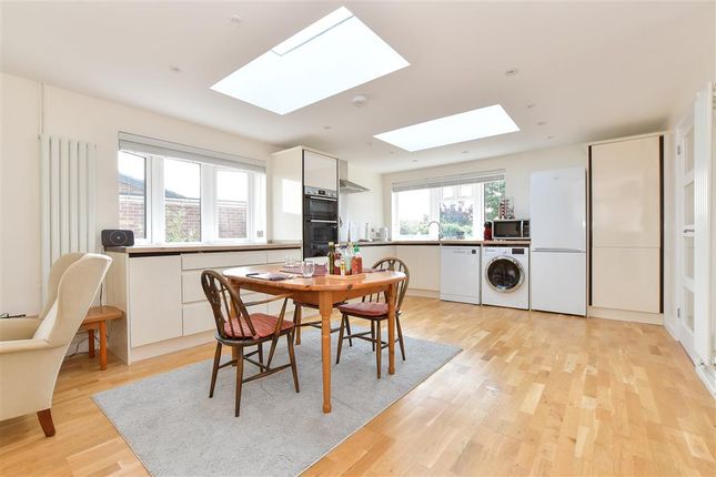 3 bed detached bungalow