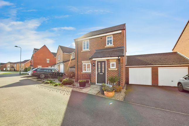 Loch Lomond Way, Peterborough, PE2 3 bed link detached house for sale