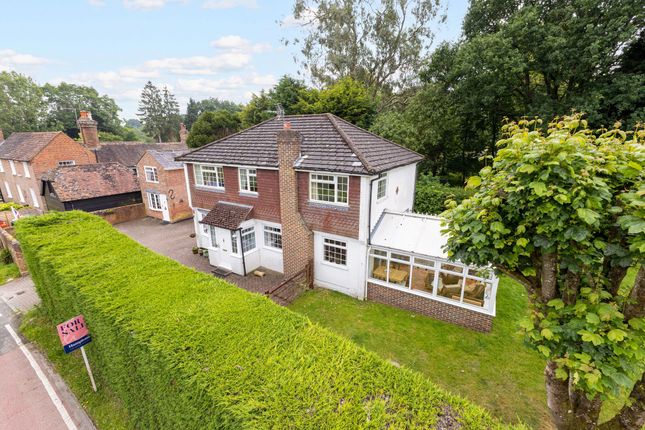 4 bed detached house