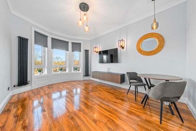Cathcart Road, Glasgow 2 bed flat for sale