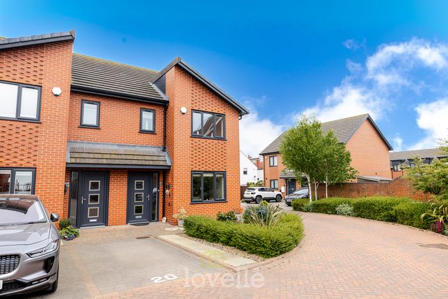 Winter Gardens Close, Cleethorpes DN35 3 bed semi