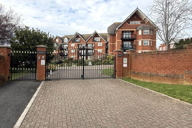 3 bed flat