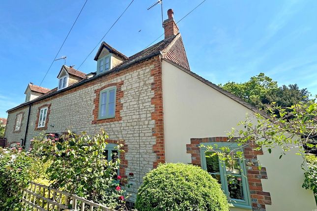St. Leonards Lane, Wallingford OX10 2 bed end of terrace house for sale