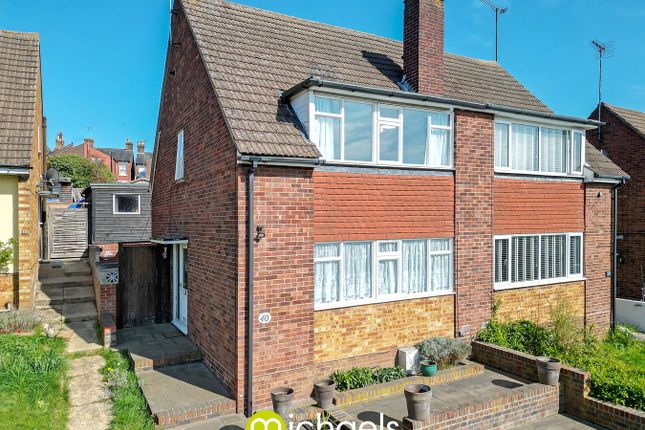 Hugh Dickson Road, Colchester... 3 bed semi