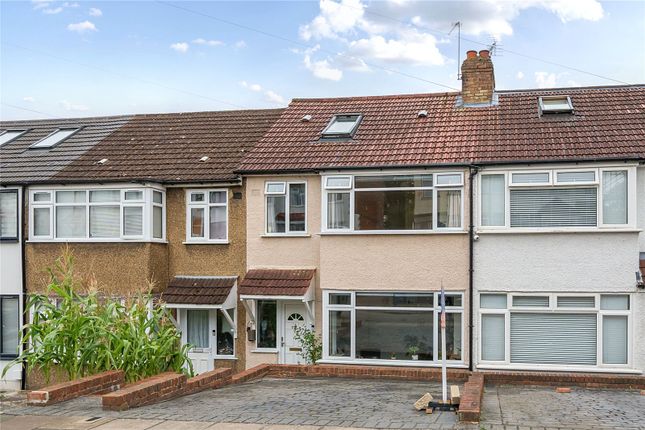 Daneland, Hertfordshire EN4 4 bed terraced house for sale