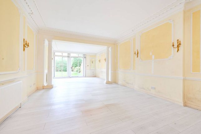 Creffield Road, Ealing Common... 3 bed flat for sale