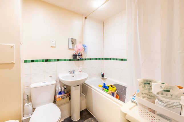 Leopold Road, N18, Tottenham, London... 2 bed flat for sale