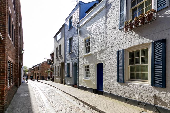 Water Lane, Richmond, Surrey, TW9 2 bed house for sale