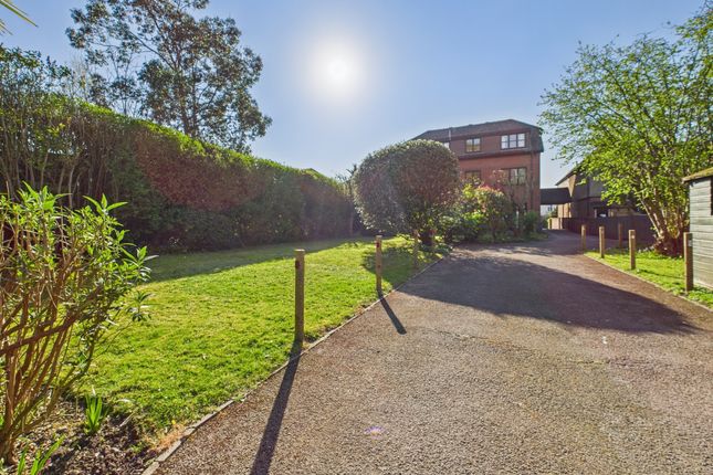 Winchester Road, Southampton SO16 1 bed flat for sale