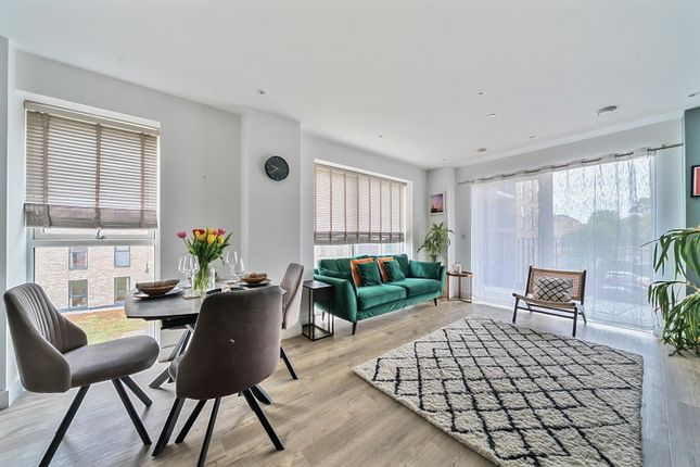 St. Johns Road, Harrow 2 bed apartment for sale