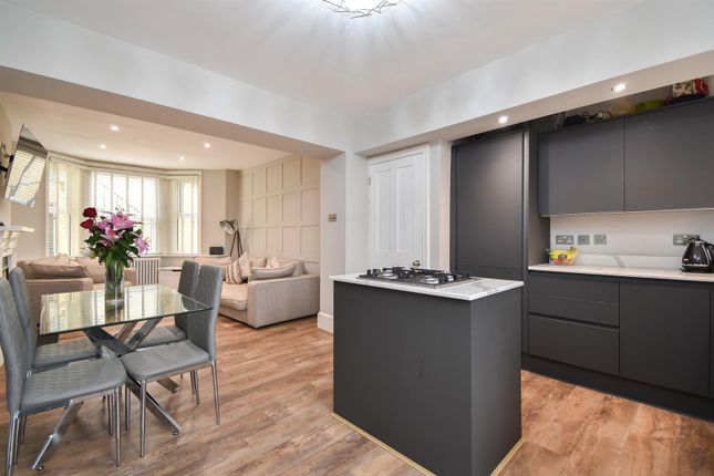 St. Thomass Road, Hastings 2 bed flat for sale