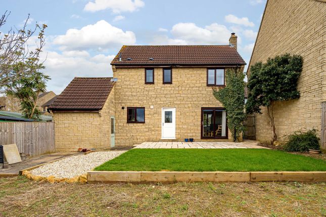 Delmont Grove, Gloucestershire GL5 3 bed detached house for sale