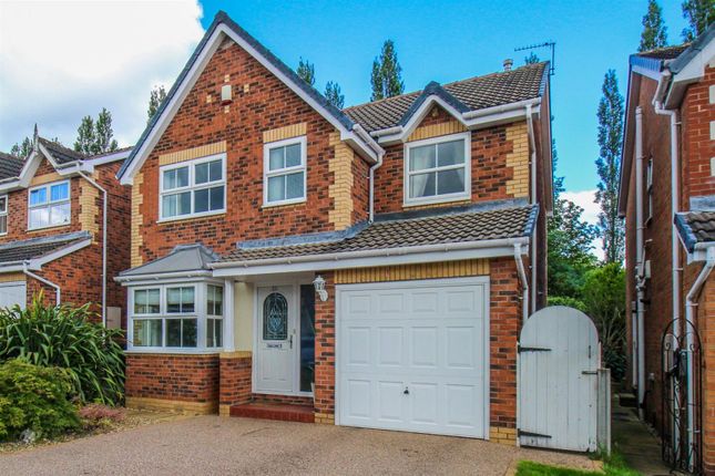 Thornes Moor Road, Wakefield WF2 4 bed detached house for sale
