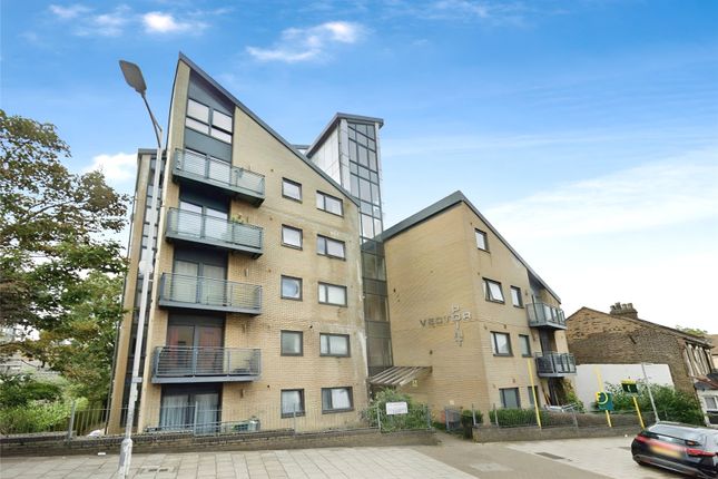 Hainault Bridge Parade, Hainault... 2 bed apartment for sale