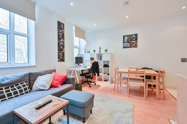 Bromyard House, East Acton, London, W3 1 bed flat for sale