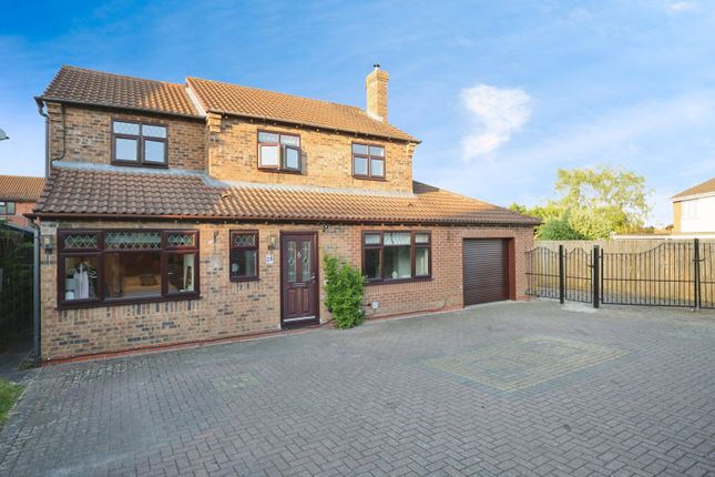 4 bed detached house