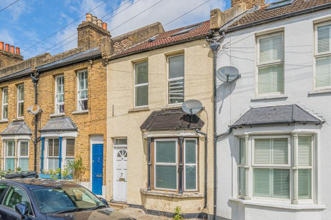 Robson Road, London, SE27 2 bed terraced house for sale