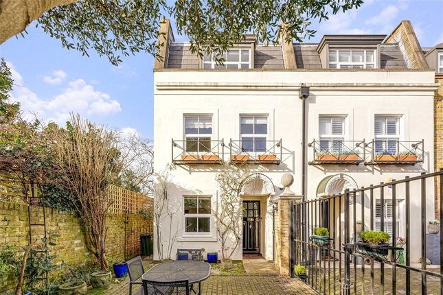 Fielding Mews, London SW13 4 bed terraced house for sale