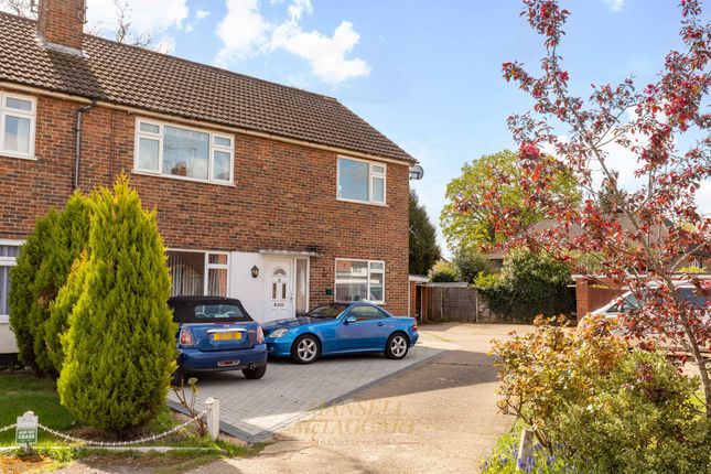 Fairlawns, Horley RH6 2 bed maisonette for sale
