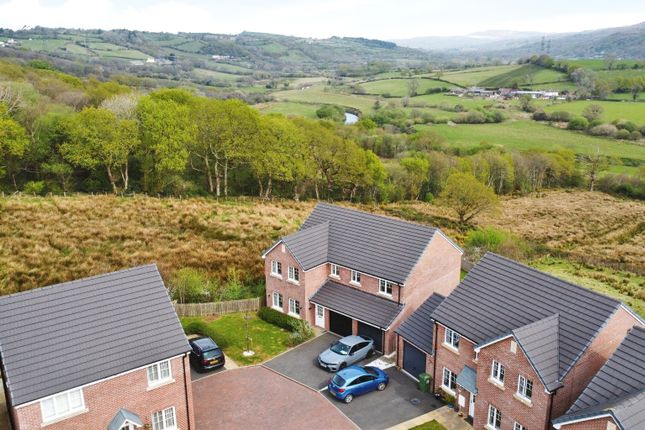28 Clos Benallt Fawr, Fforest... 5 bed detached house for sale