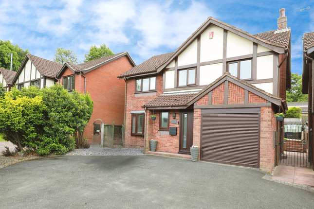 4 bed detached house