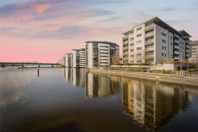 3 bedroom flat for sale
