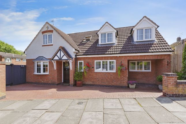 2 bed detached house