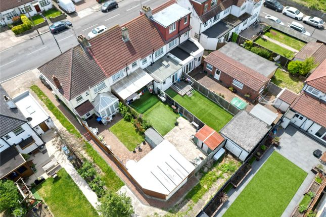 Wood Lane, London NW9 3 bed terraced house for sale