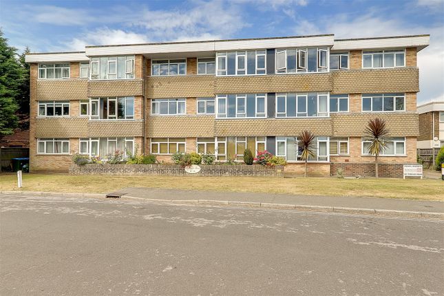 Ash Lane, Littlehampton BN16 1 bed flat for sale