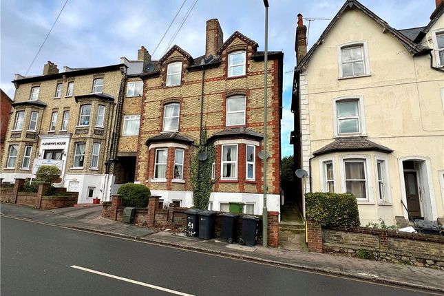 Farnham Road, Guildford, Surrey, GU2 1 bed apartment for sale