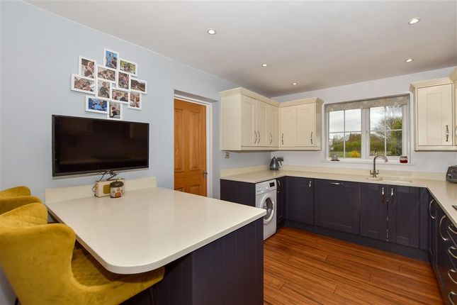 West Street, Hunton, Maidstone, Kent 4 bed end of terrace house for sale