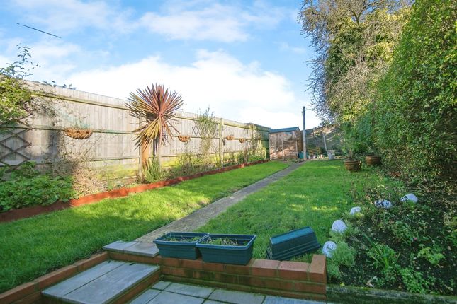 2 bedroom semi-detached house for sale