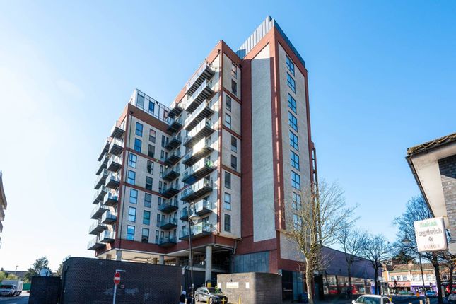 One New Malden, New Malden, KT3 2 bed flat for sale