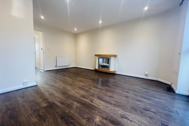 3 bed semi-detached house